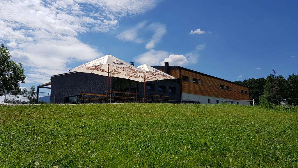 Ydykseb Hotel Frýdlant nad Ostravicí Bagian luar foto