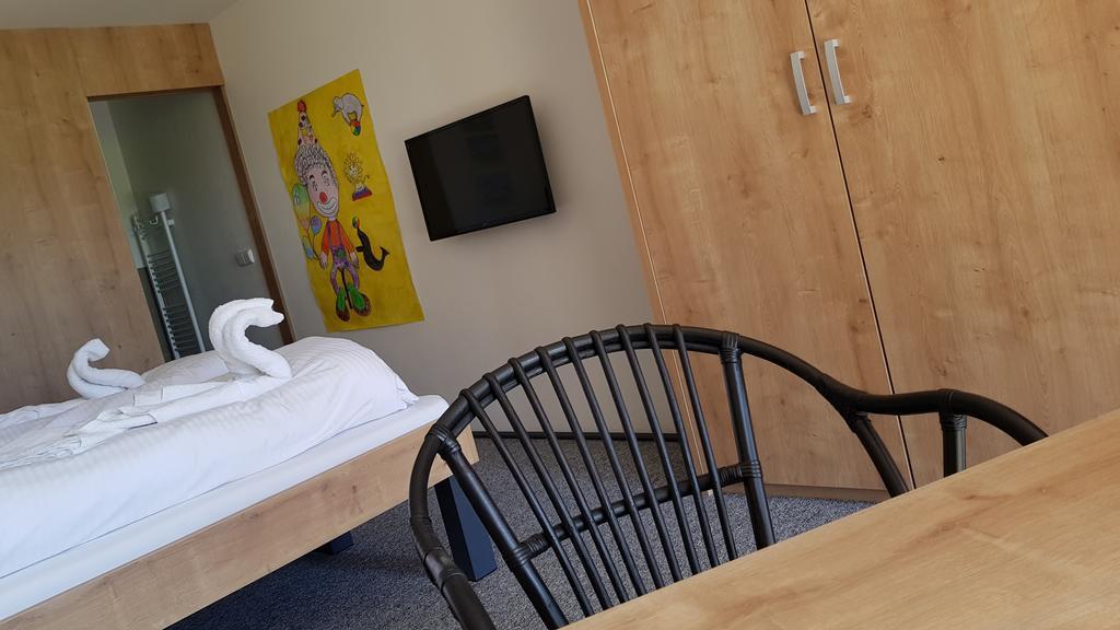 Ydykseb Hotel Frýdlant nad Ostravicí Bagian luar foto