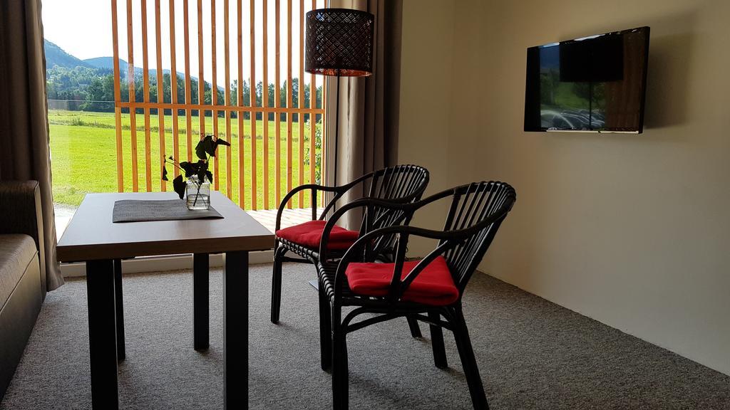 Ydykseb Hotel Frýdlant nad Ostravicí Bagian luar foto